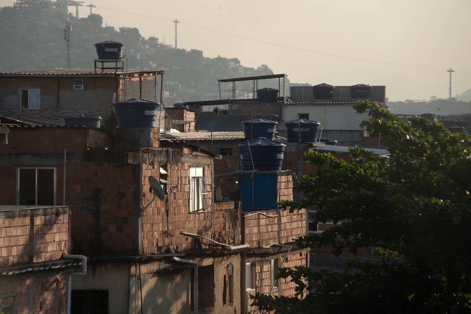 Complexo da Maré corre risco de ser engolido pelo mar - 21/10/2024 - Ambiente