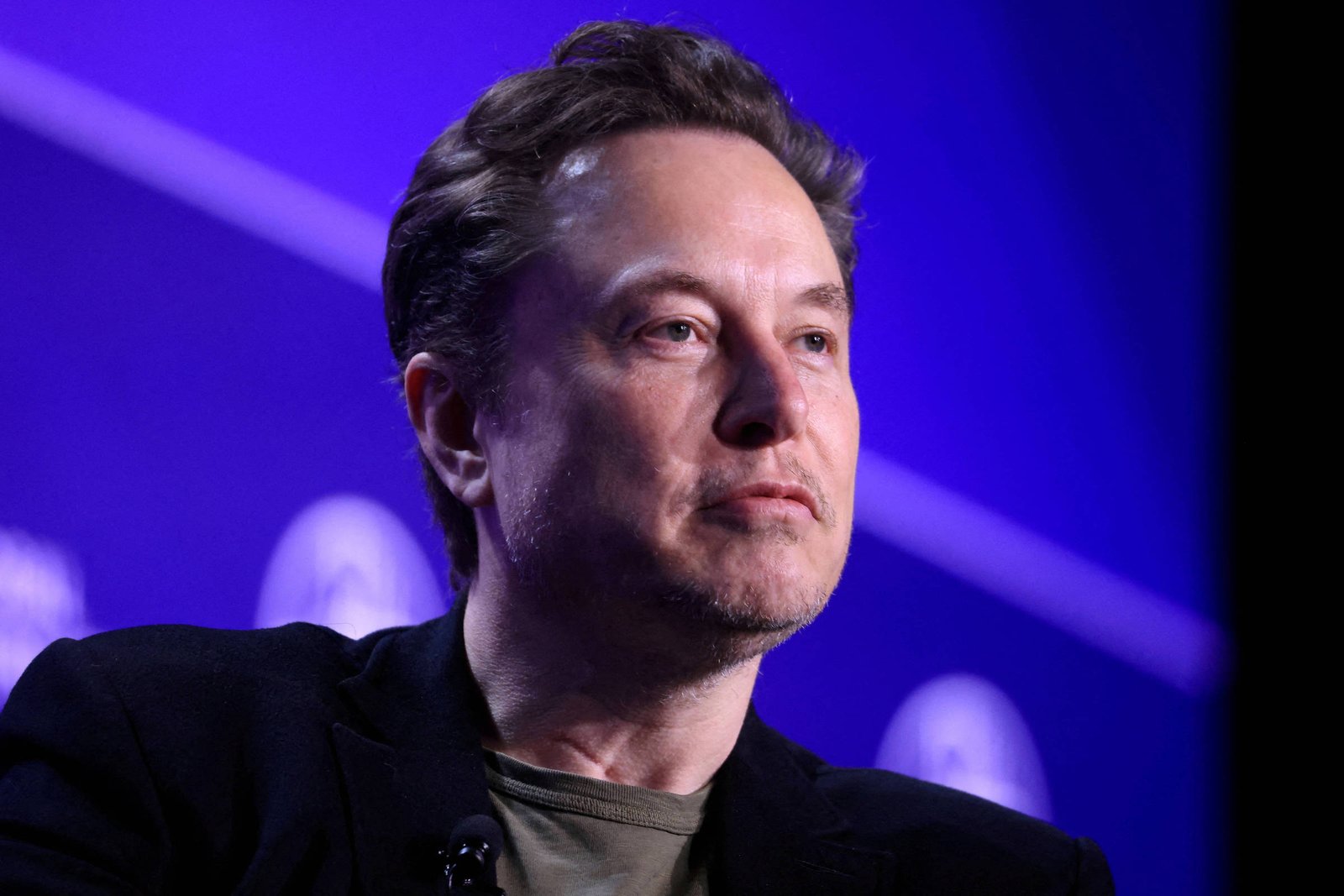 Diretor de 'Eu, Robô' acusa Elon Musk de copiá-lo na Tesla - 14/10/2024 - Ilustrada