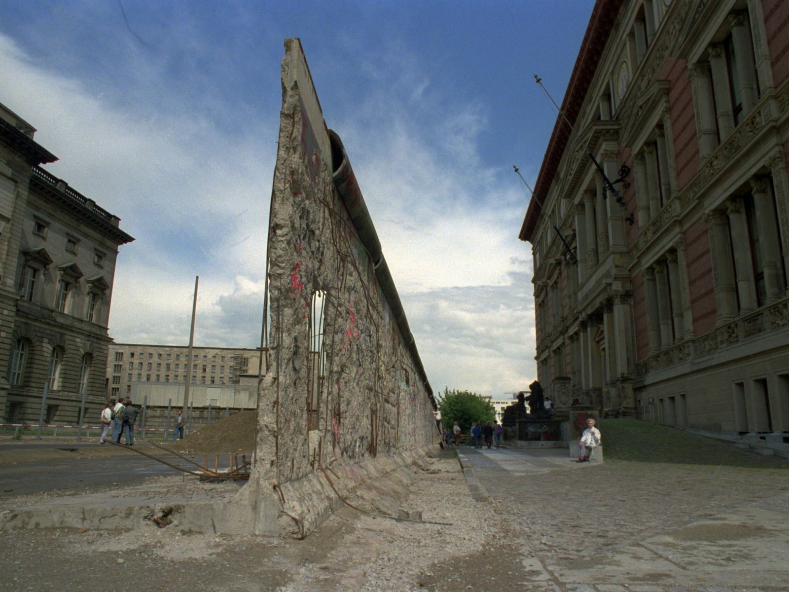 Ex-funcionário da Stasi condenado a 10 anos por assassinato na fronteira de Berlim em 1974 | Notícias dos tribunais