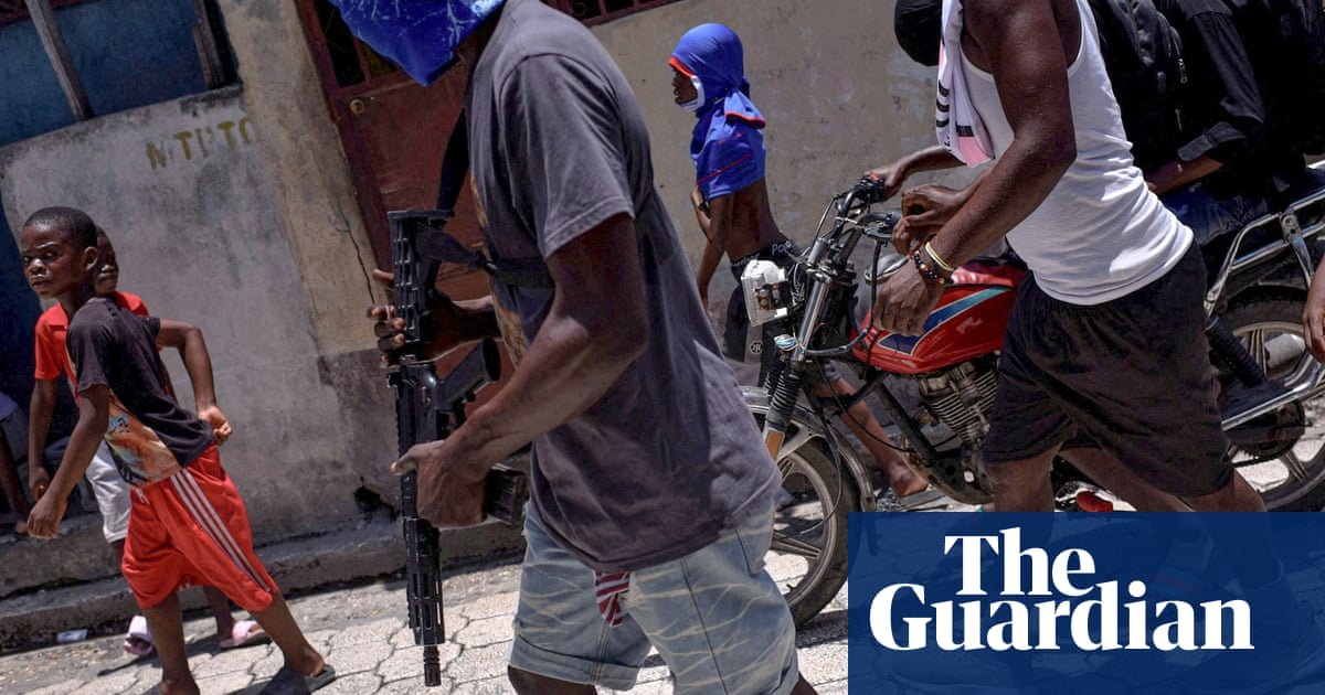 Gangues haitianas recrutando crianças famintas para combater as forças de segurança, descobre grupo de direitos humanos | Desenvolvimento global
