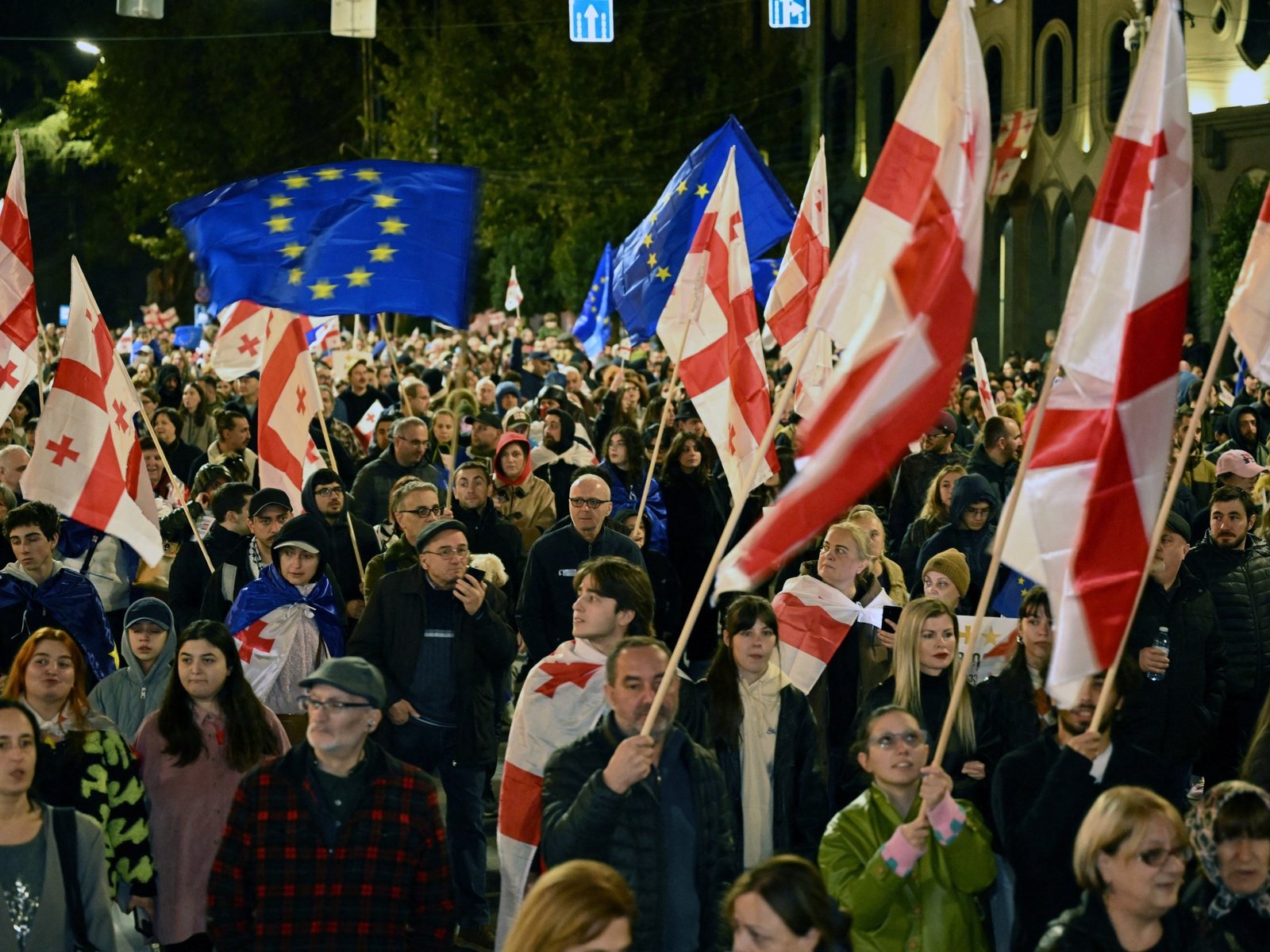 Georgianos manifestam-se em apoio à adesão à UE antes das eleições | Notícias de protestos
