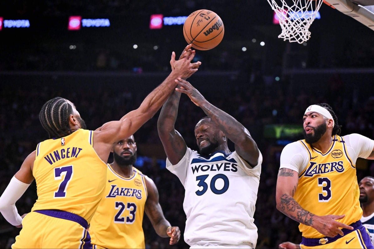 It’s only Game 1, but Julius Randle, new-look Timberwolves flop vs. Lakers