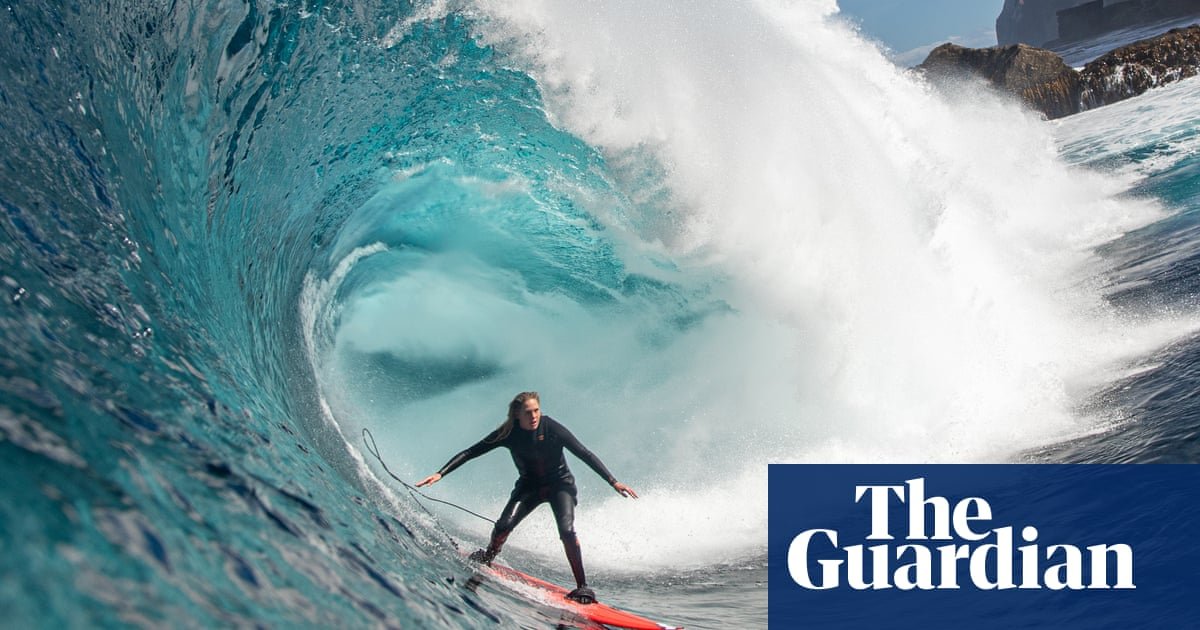 Laura Enever, de Sydney, é coroada a surfista do ano após quebrar o recorde da onda de 13 metros | Surfar
