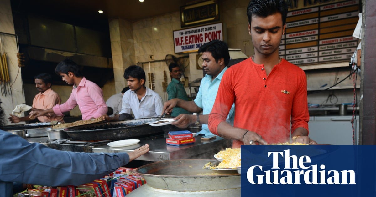 Muçulmanos na Índia enfrentam discriminação depois que restaurantes são forçados a exibir os nomes dos trabalhadores | Índia
