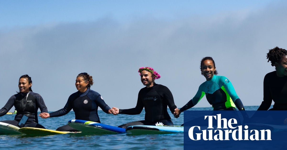 'O oceano não se importa com a minha cor': surfistas negros dos EUA recuperam as águas | Califórnia