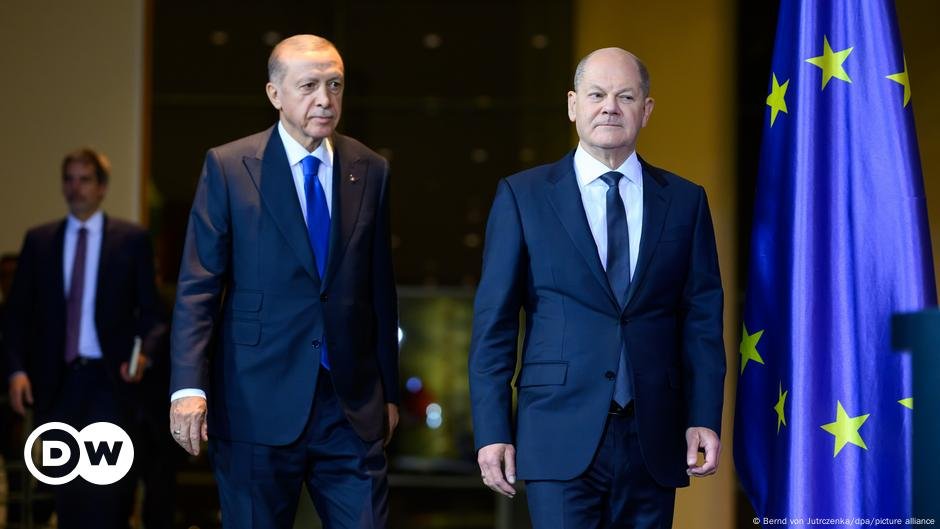 Olaf Scholz da Alemanha mantém negociações difíceis na Turquia – DW – 19/10/2024
