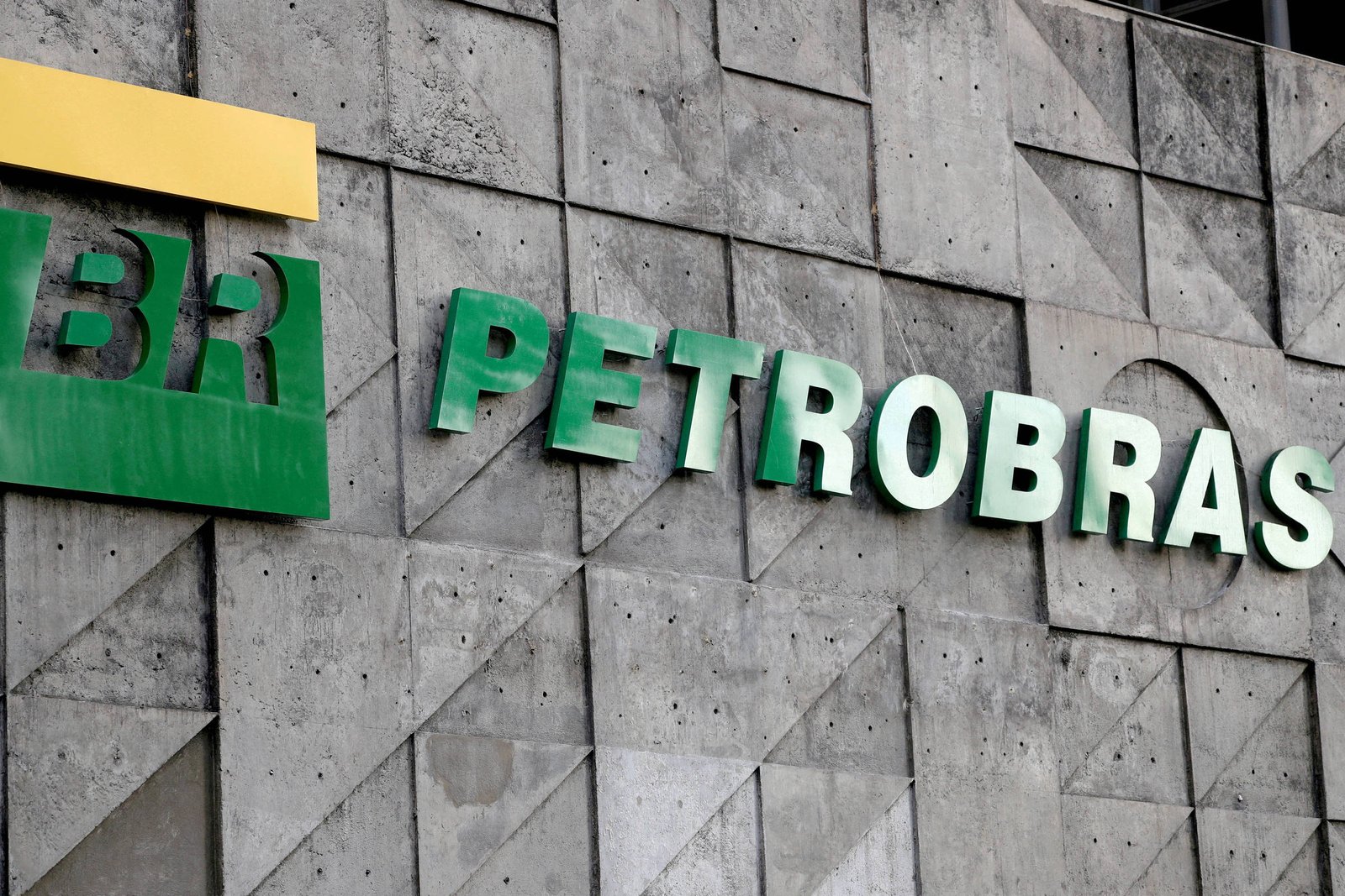 Petrobras aprova projeto piloto de hidrogênio verde - 10/10/2024 - Mercado