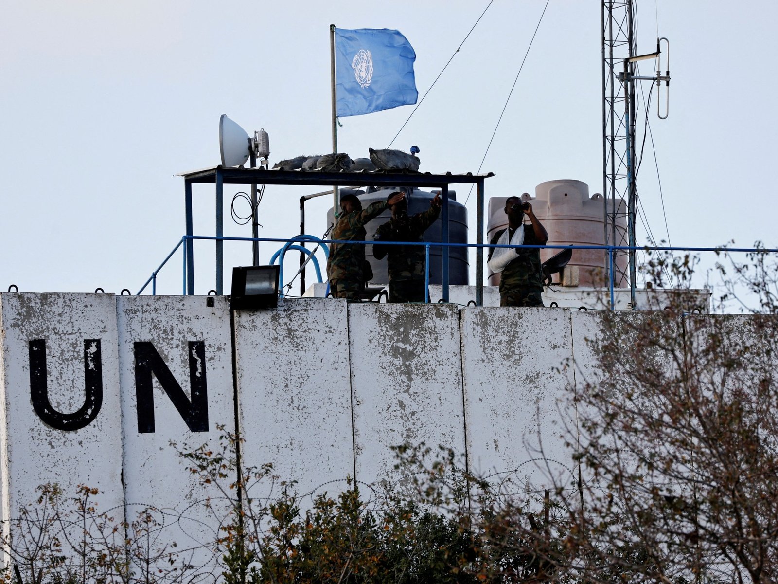 UNIFIL diz que tanque israelense disparou contra torre de observação das forças de manutenção da paz no Líbano | Israel ataca o Líbano Notícias