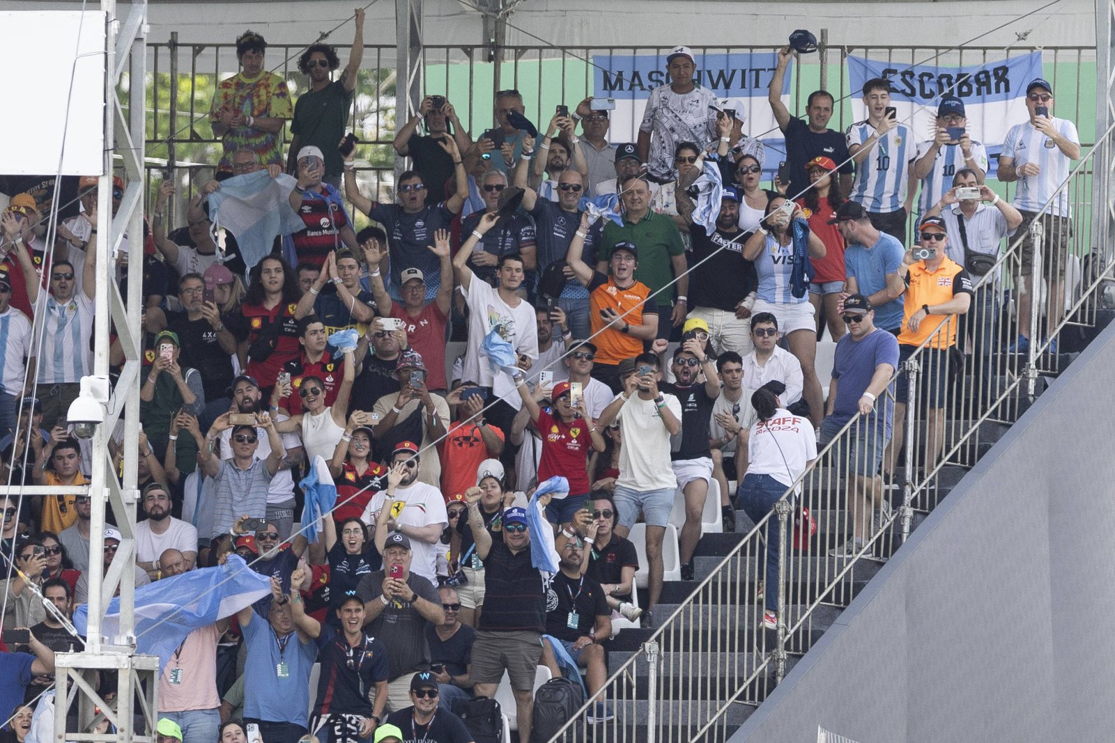 Brasil, limitado à nostalgia na F1, vê argentinos invadirem Interlagos por Colapinto - 02/11/2024 - Esporte