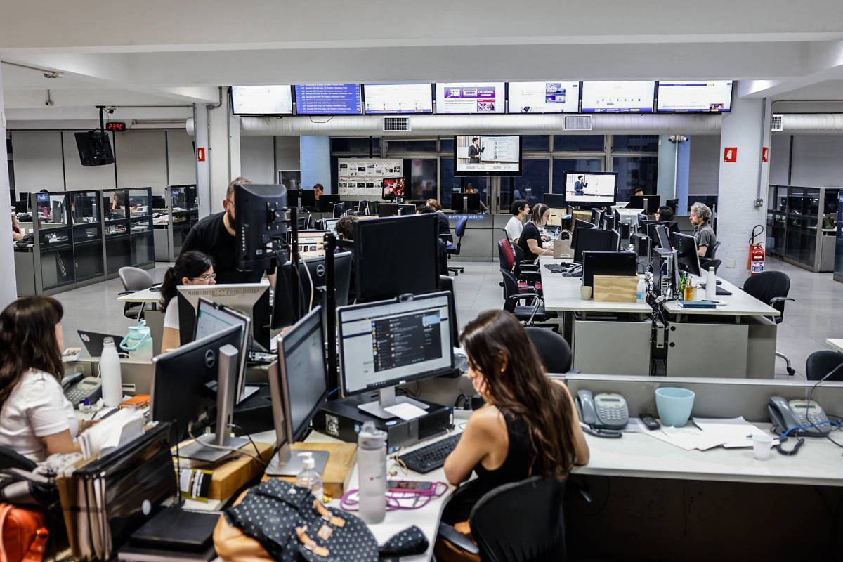 Cinco jornalistas da Folha são premiados - 19/11/2024 - Poder