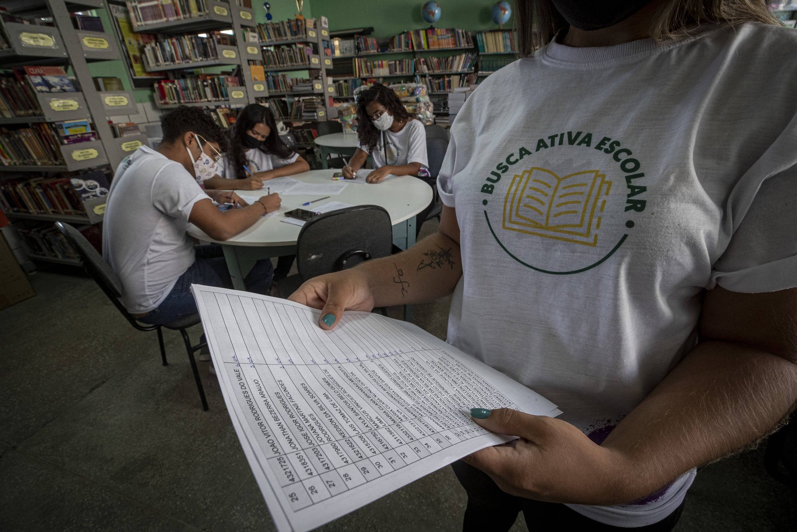 Enem: alunos de ensino integral vão melhor, diz pesquisa - 12/11/2024 - Educação