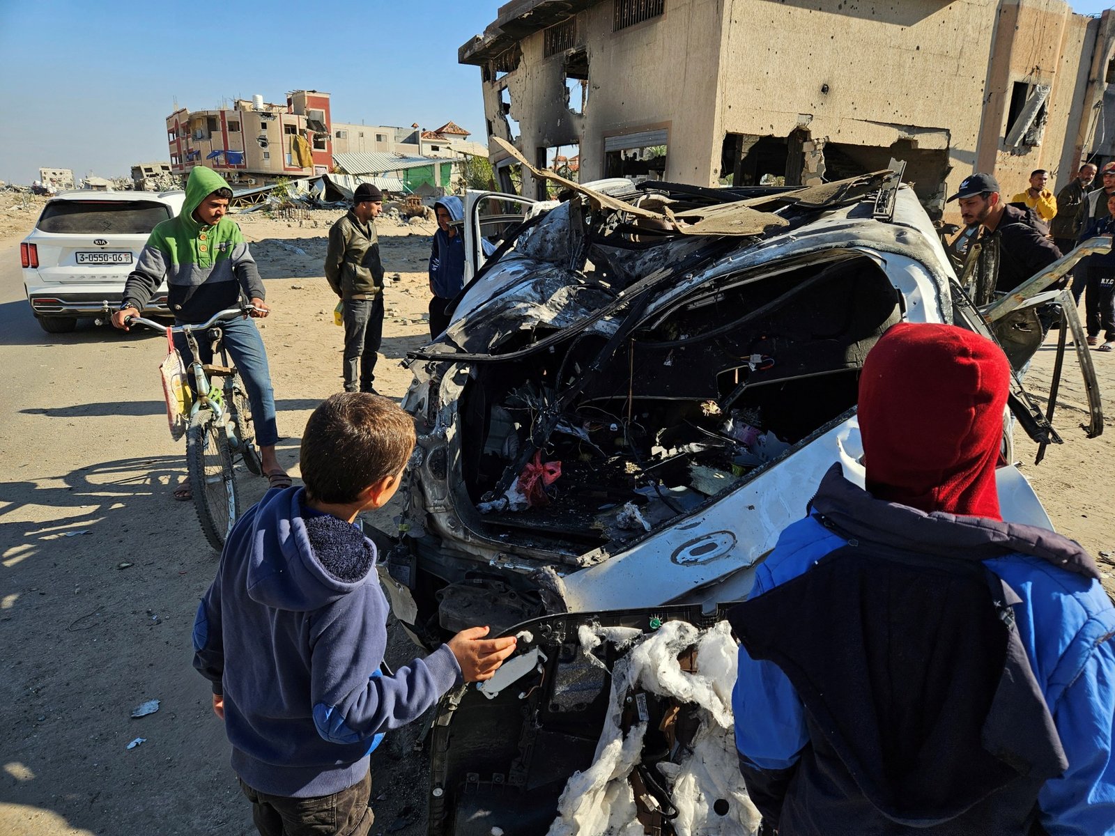 Israel mata três trabalhadores humanitários da Cozinha Central Mundial enquanto ataca Gaza | Notícias do conflito Israel-Palestina