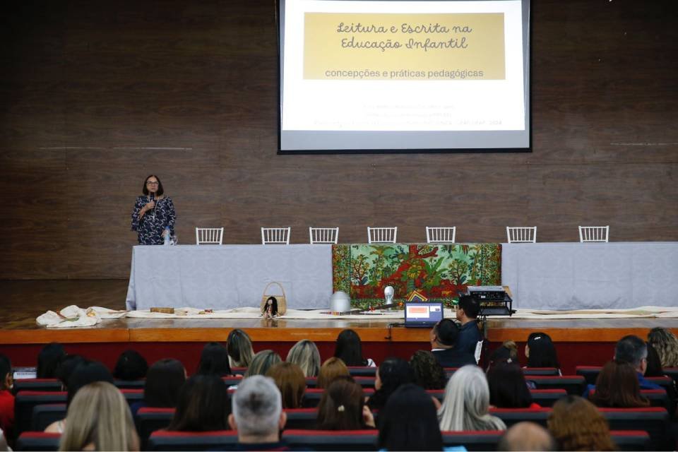 Ufac sedia Seminário Final Leitura e Escrita na Educação Infantil — Universidade Federal do Acre