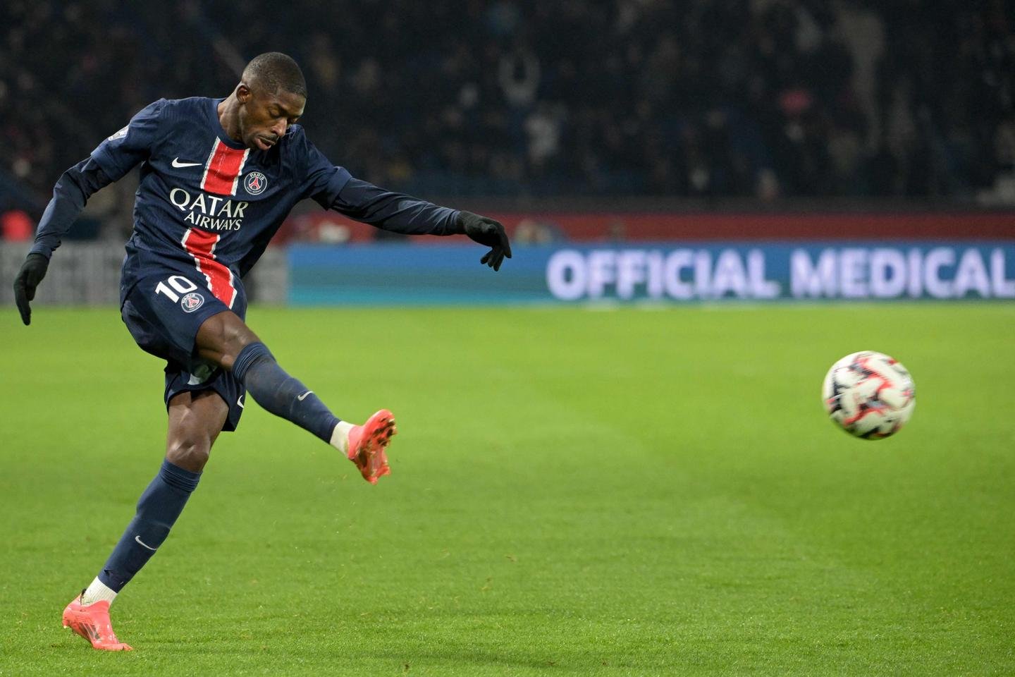 antes de voltar à intensidade da Liga dos Campeões, PSG vence o Toulouse e Mônaco vence o Brest
