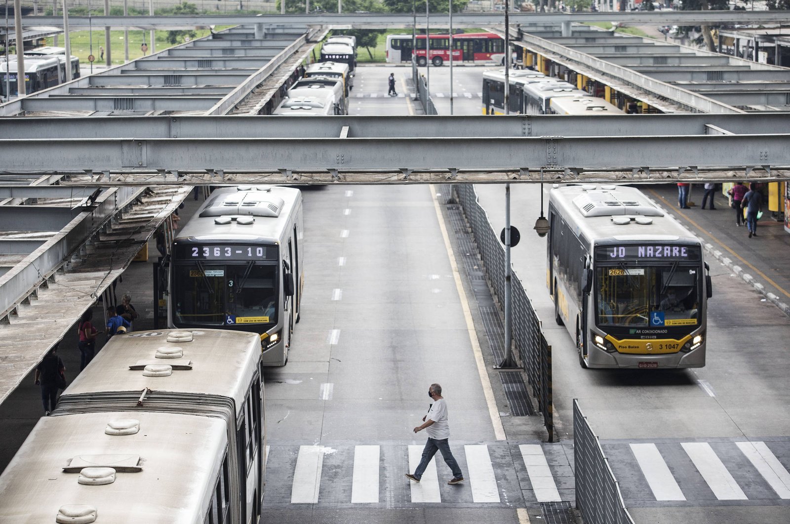 Conselheiros criticam aumento da tarifa de ônibus de SP - 27/12/2024 - Cotidiano