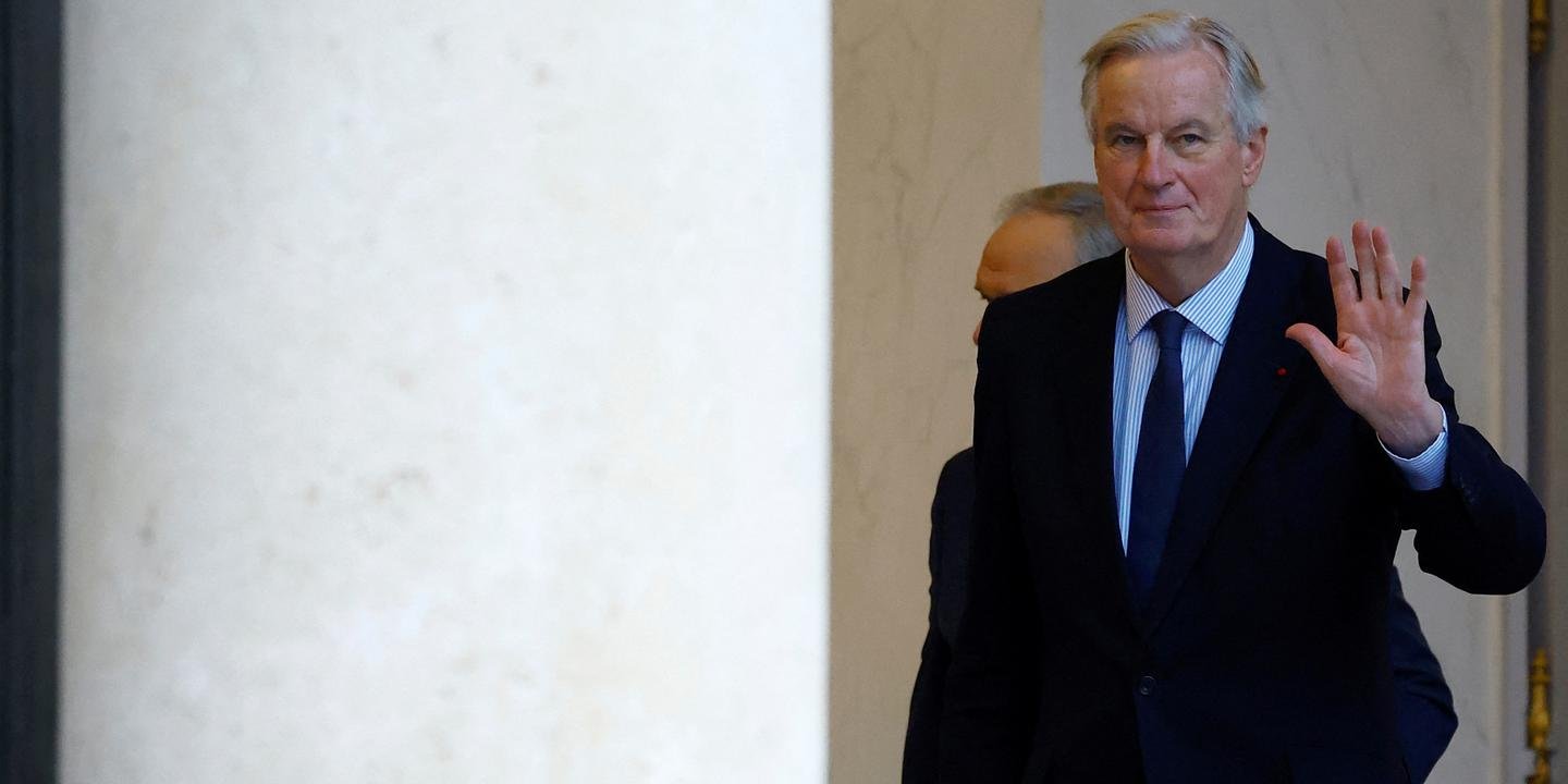 Emmanuel Macron mantém suspense sobre o nome do sucessor de Michel Barnier