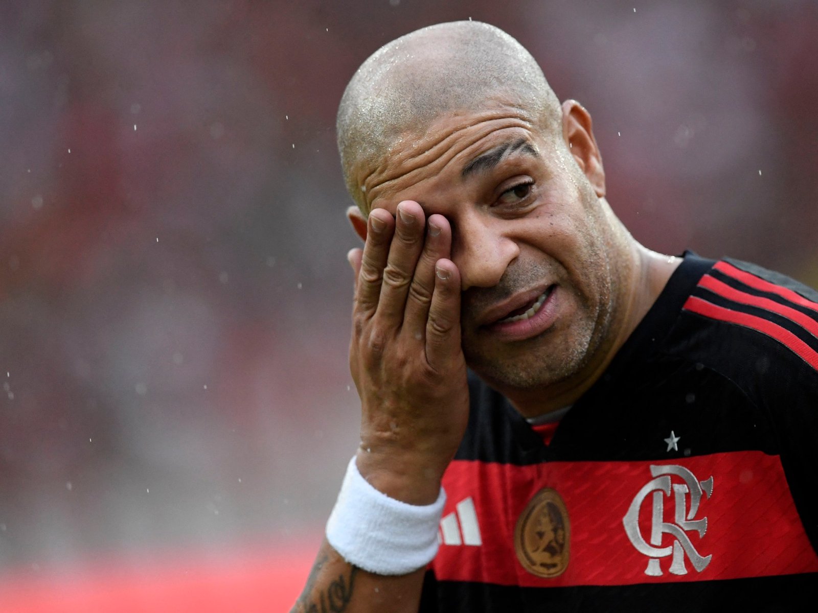 Ex-atacante do Brasil e da Inter de Milão Adriano se despede do futebol | Notícias de futebol
