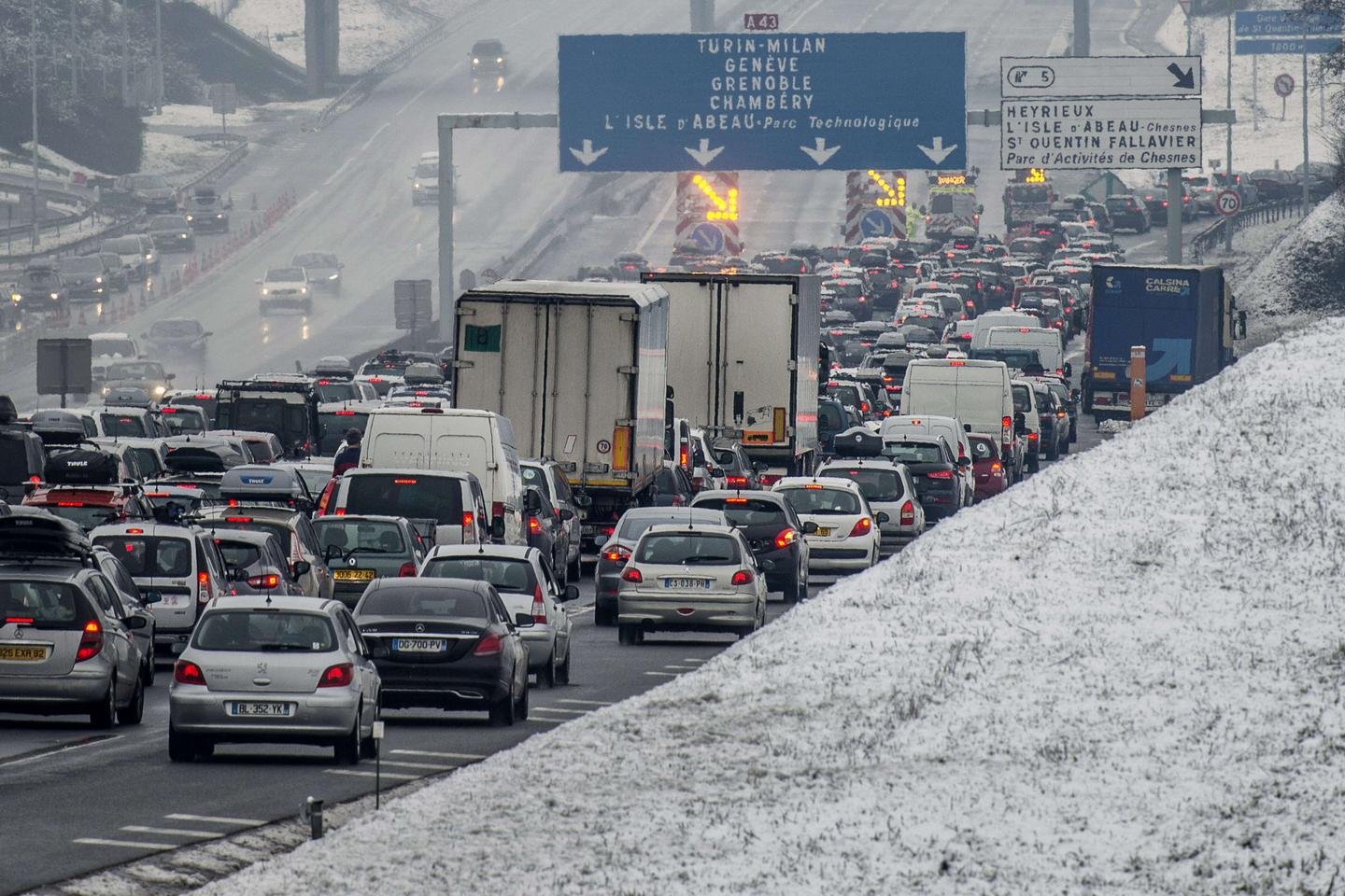 Haute-Savoie, Savoie e Isère em alerta laranja segunda e terça-feira
