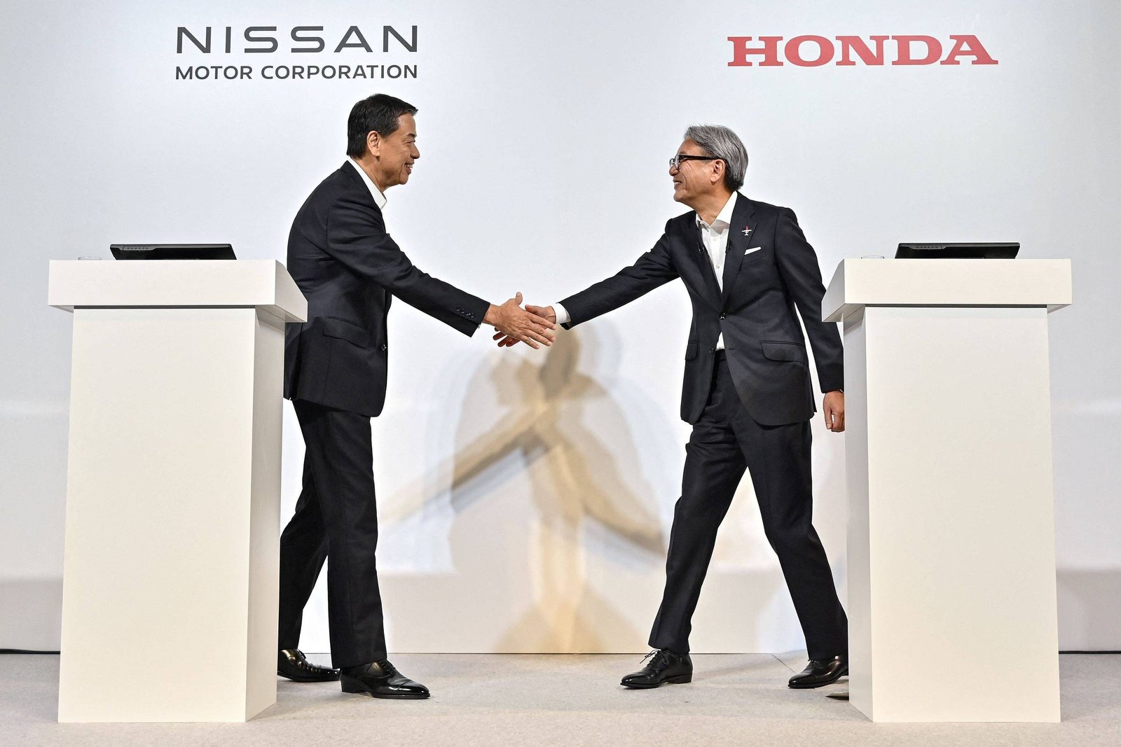 Honda e Nissan confirmam negociações para fusão - 23/12/2024 - Mercado