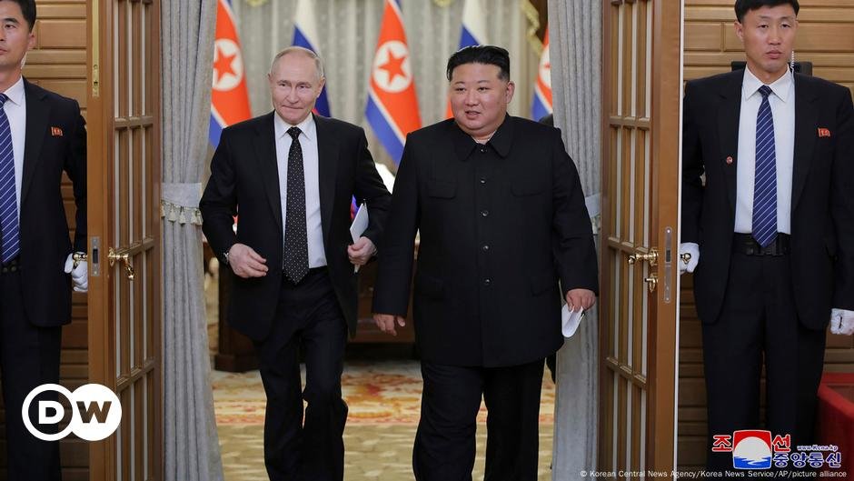 Kim da Coreia do Norte chama Putin de seu ‘amigo mais querido’ – DW – 31/12/2024