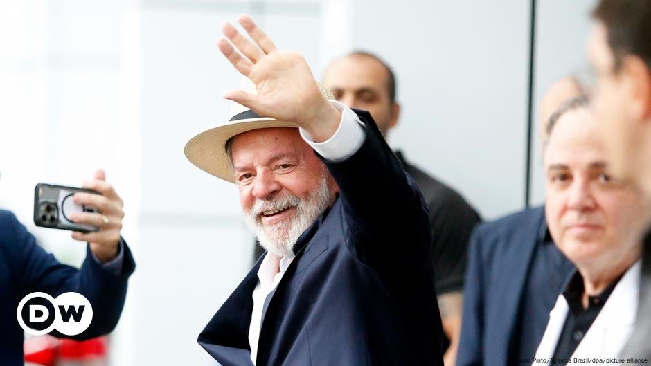 Lula recebe alta hospitalar após cirurgia no cérebro – DW – 15/12/2024