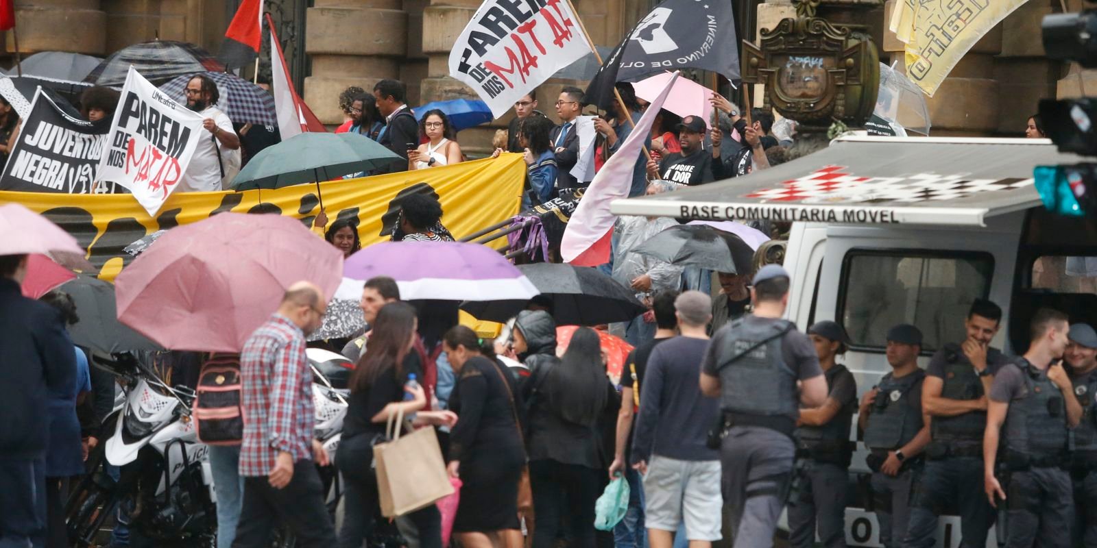 Manifestação pede saída do secretário de Segurança Pública de SP