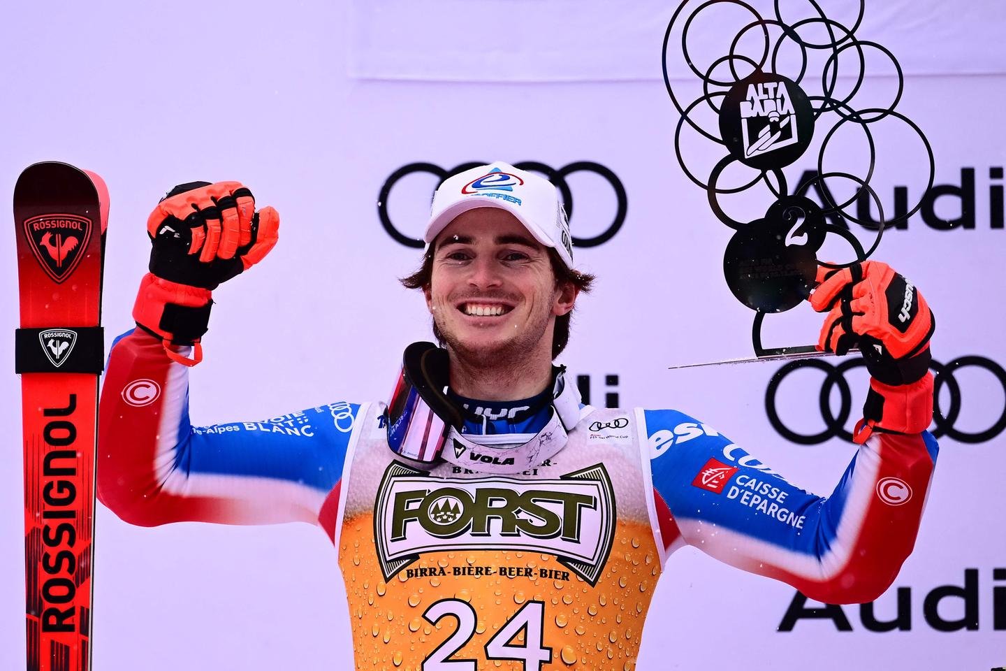 O francês Léo Anguenot é o segundo no slalom gigante de Alta Badia, atrás do rei Odermatt