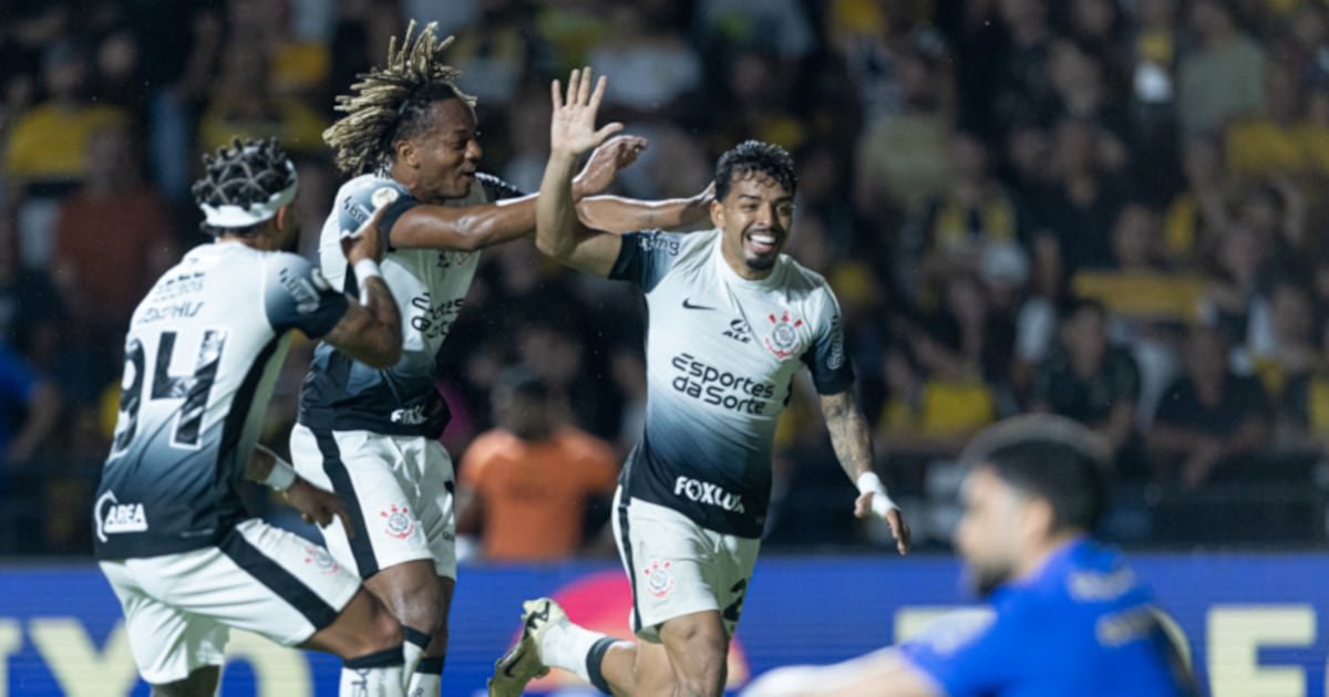 esquecer a política. Segredo da arrancada espetacular do Corinthians. Sete vitórias seguidas e Libertadores ‘à mão’ – R7 Esportes