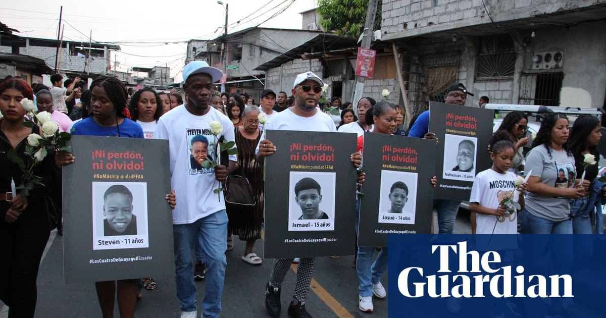 'Estamos arrasados': afro-equatorianos lamentam quatro meninos encontrados mortos após encontro com militares | Equador
