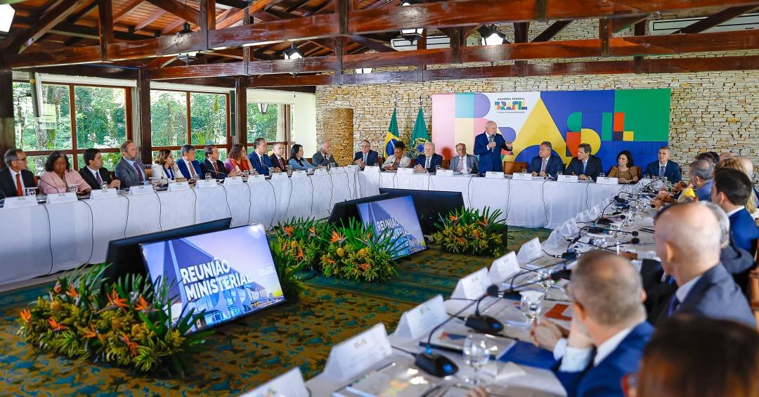 O que os ministros acharam da reunião ministerial...