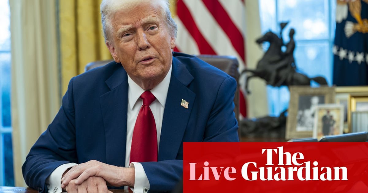 Trump diz que imporá tarifas comerciais no Canadá e no México no sábado - a US Politics Live | Notícias dos EUA