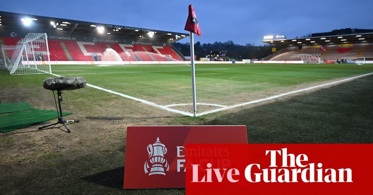 Exeter City V Nottingham Forest, Juventus V PSV e muito mais: futebol - ao vivo | Liga dos Campeões