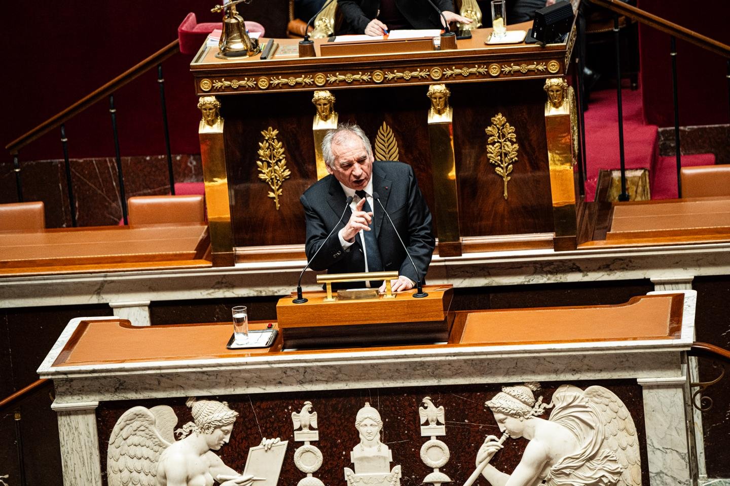 François Bayrou e a esquerda decidiram tributar a herança dos Ultrariches
