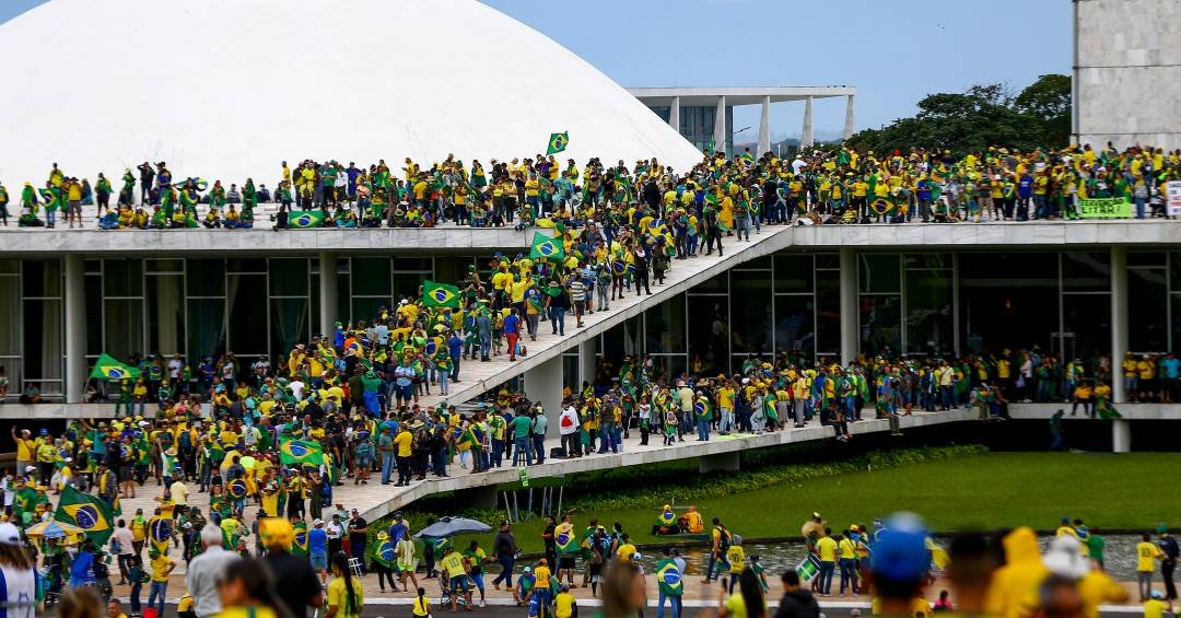 Hugo Motta promete imparcialidade na pauta da anis...