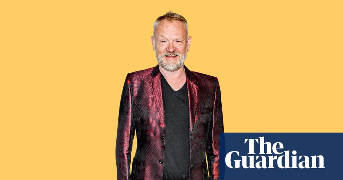 Jared Harris: 'O que eu não gosto na minha aparência? Tudo. Eu tenho uma sobrancelha estranha, cabelos ruivos, sardas ... '| Jared Harris