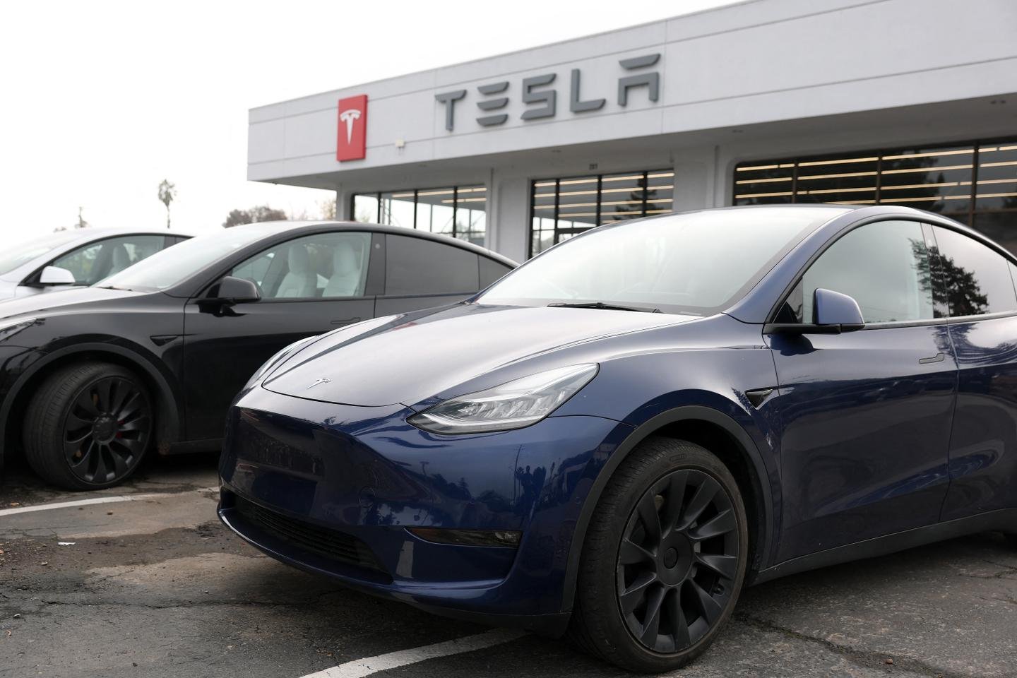 Os registros da Tesla caíram 63 % na França em janeiro de 2025