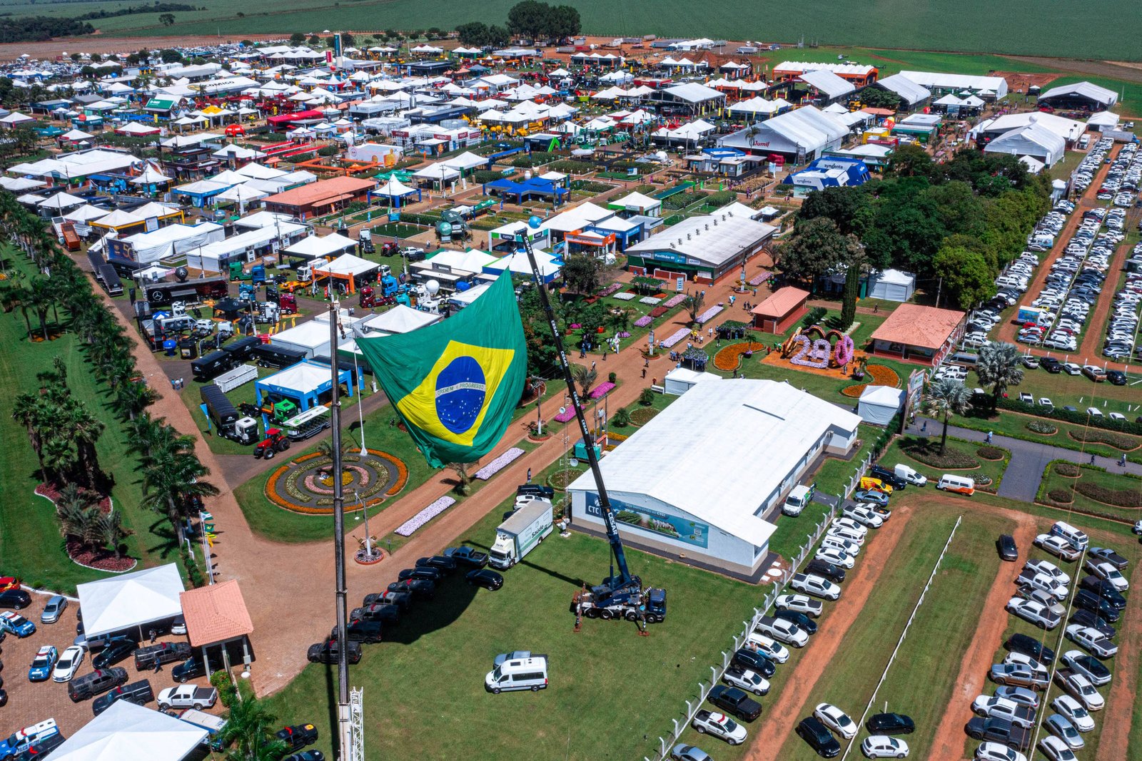 Temporada de feiras agrícolas começa com alta nas vendas - 19/02/2025 - Mercado