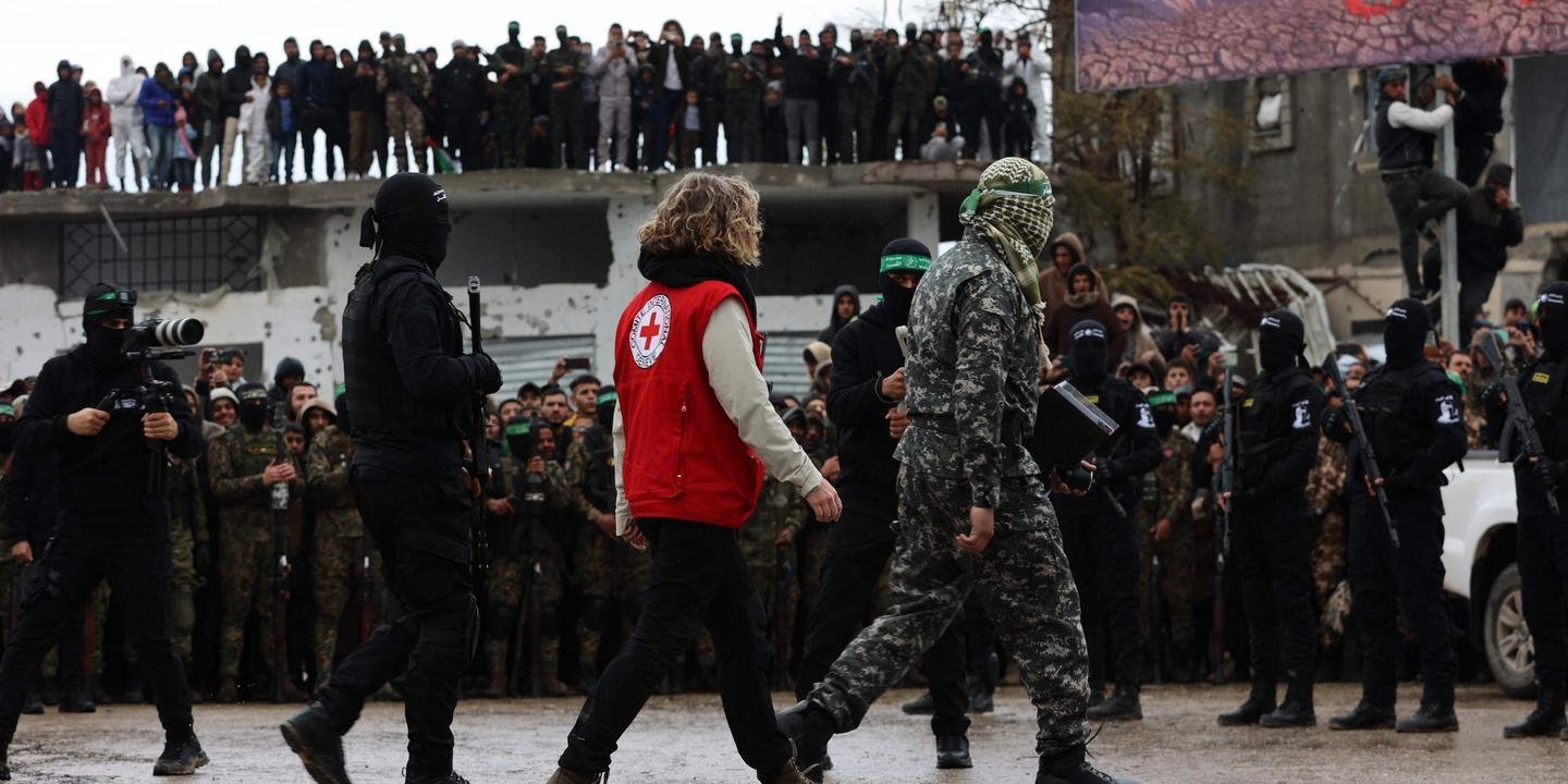 Três reféns foram liberados pelo Hamas e retornados ao CICR