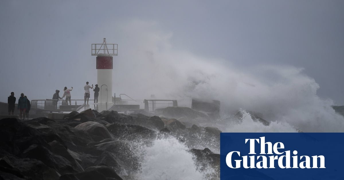 As pessoas pediram se preparar para o pior, já que o ciclone tropical Alfred se levanta no sudeste de Queensland | Queensland
