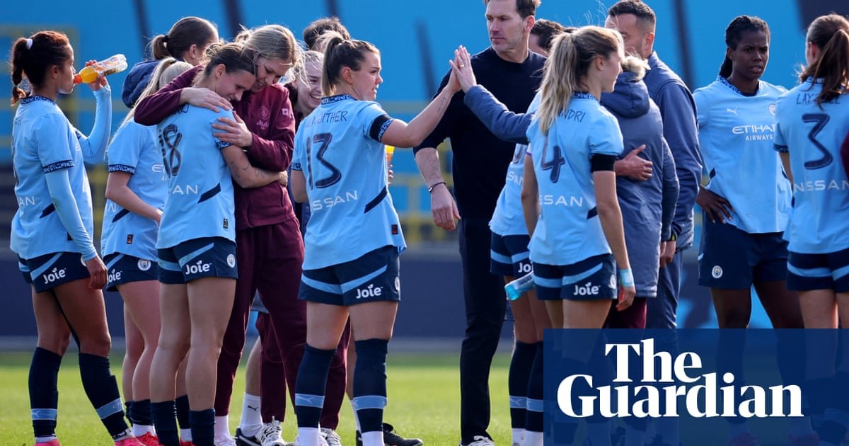 O treinador do Manchester City Women Sack, Gareth Taylor, como Cushing Returns | Mulheres do Manchester City