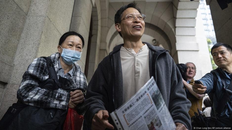 O tribunal de Hong Kong anula a condenação dos ativistas de Tiananmen - DW - 03/06/2025
